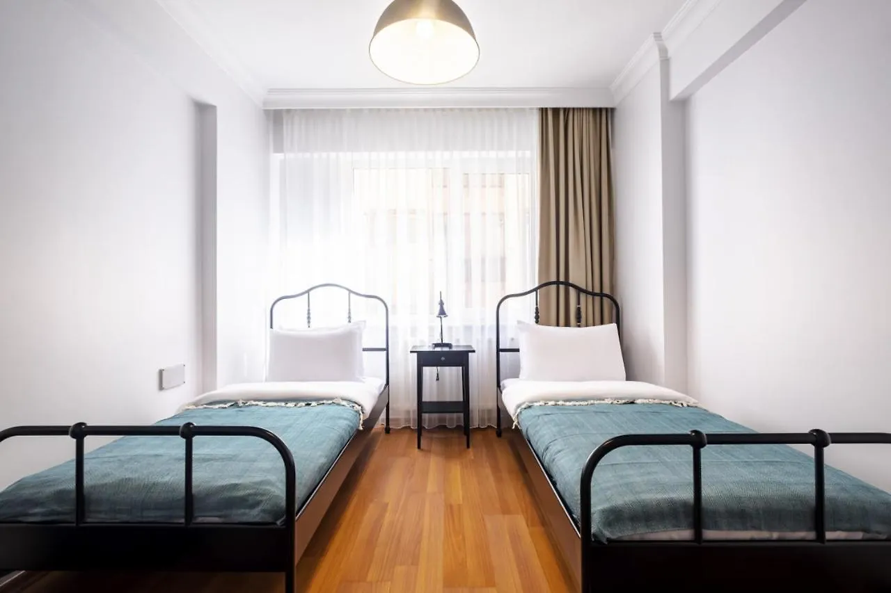 Centrally Located Sleek And Modern Flat In Sisli Istanbul 0*,